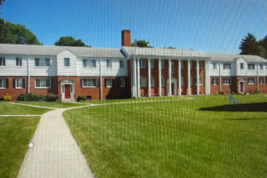 1215 OAKLAND RD NE